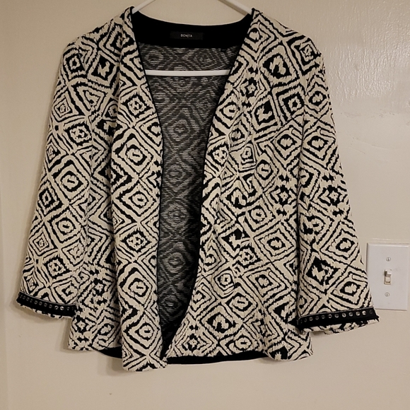 Bonita Black and White Patterned Jacket - 44 - Picture 2 of 9